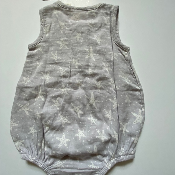 NWT BABY GAP WOVEN BUBBLE ONESIE - Picture 2 of 7